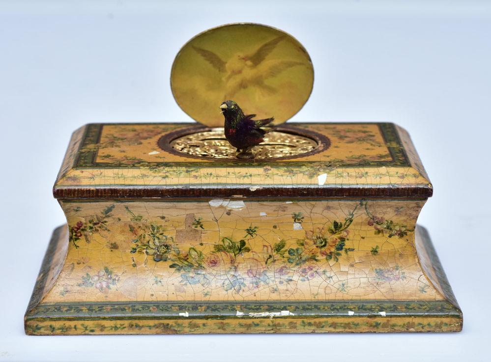 Continental Musical Bird Box (1 of 5)