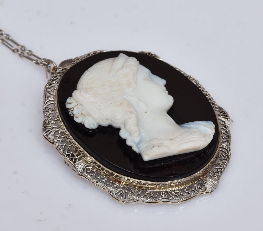 14k Gold Cameo Necklace (1 of 2)
