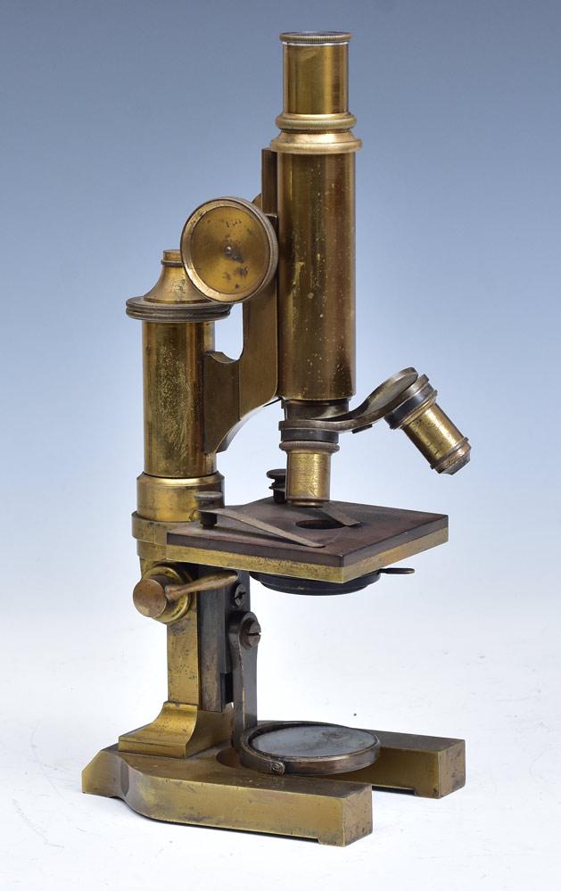 Leica Microscope (1 of 2)