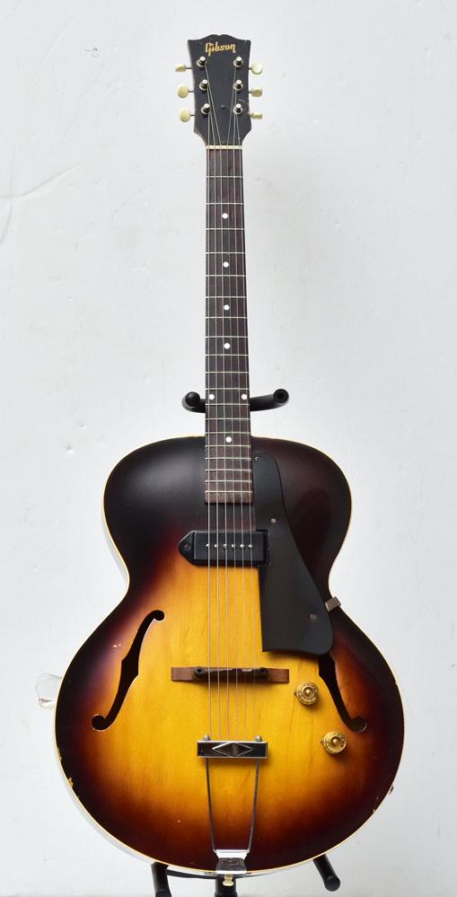 Gibson ES-125 Sunburst Guitar: 40" long with stand
