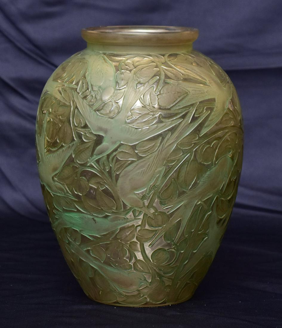 Lalique Martin Pecheurs Vase (1 of 7)