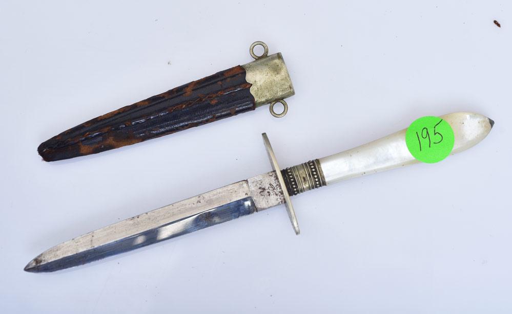 English Dirk Knife (1 of 1)