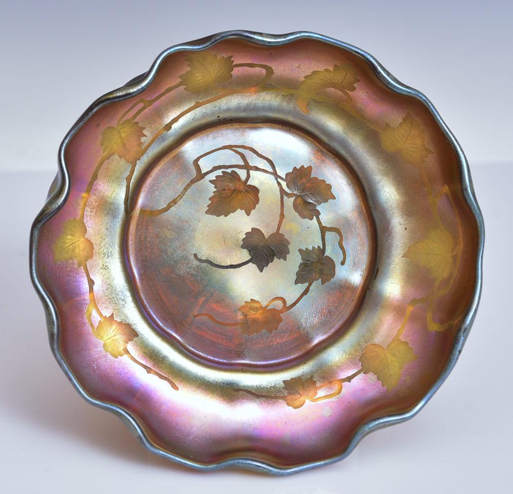 Tiffany Studios Favrile Etched  Glass Bowl (1 of 3)