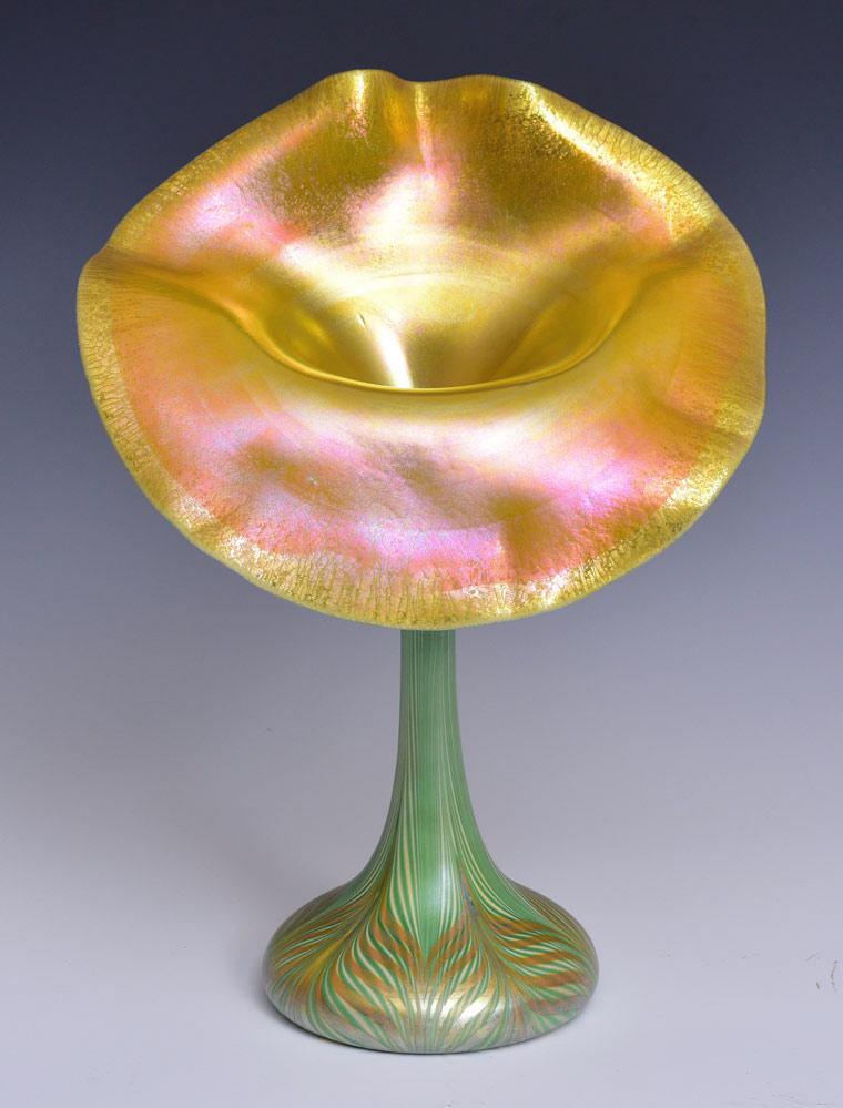 Quezel "Jack in the Pulpit"  Art Glass Vase (1 of 6)