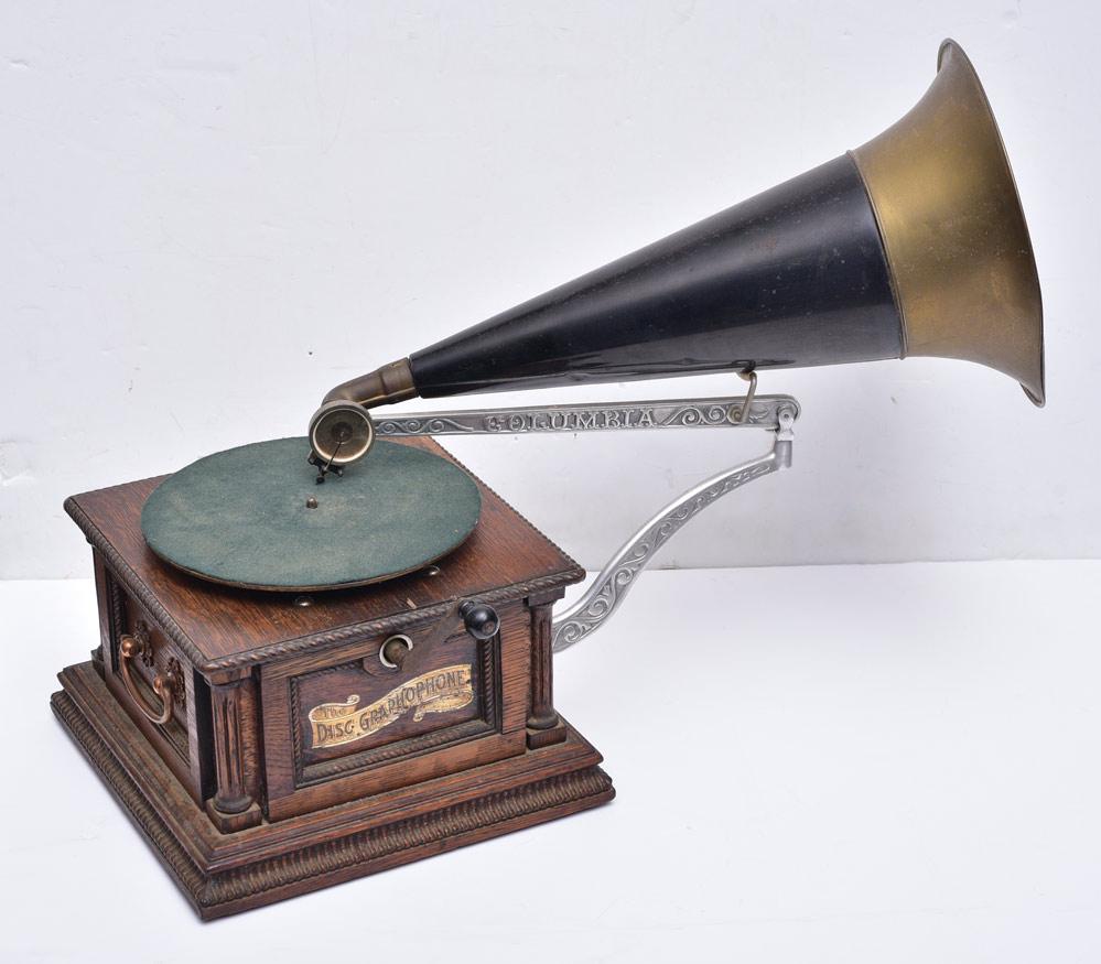 The Disc Graphophone (1 of 3)