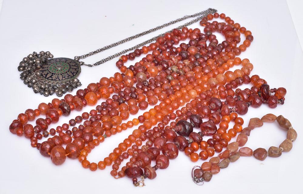 Collection Antique Amber Necklaces (1 of 3)