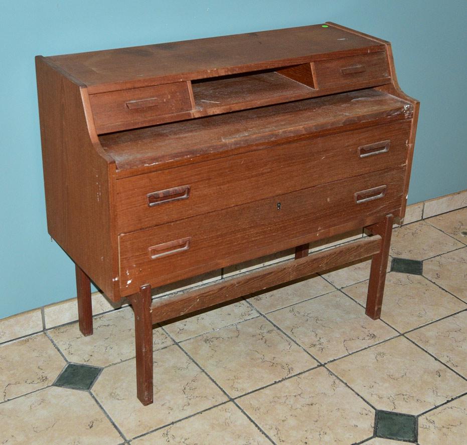 Arne Vodder Danish Modern Desk (1 of 4)