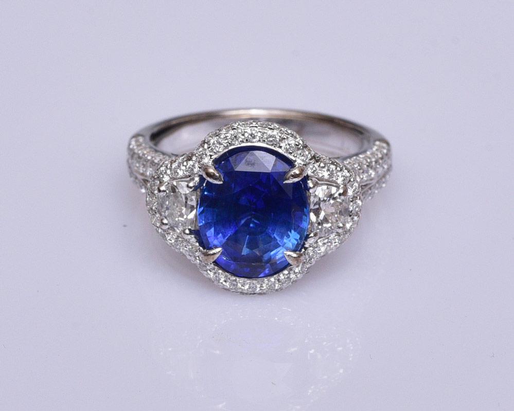 18k Gold Sapphire and Diamond Ring (1 of 7)