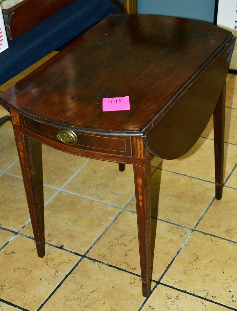 Federal Mahogany Inlaid Pembroke Table (1 of 16)