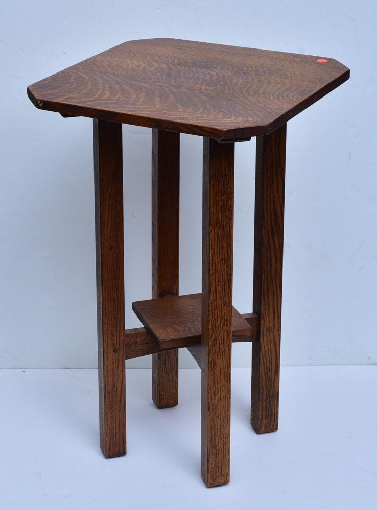 L & JG Stickley Clip Corner Table (1 of 3)