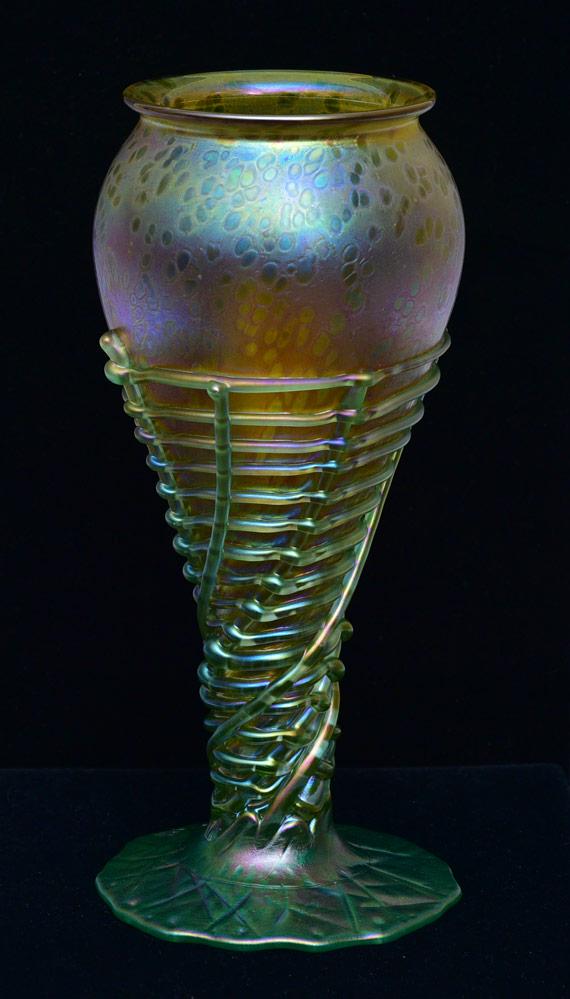 Igor Muller Loetz Style Art Glass Vase (1 of 2)