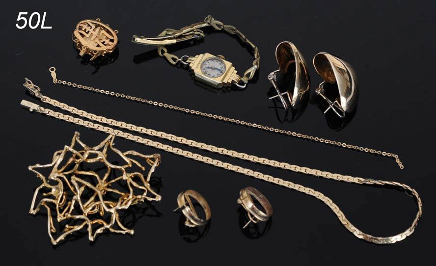 GROUP OF 14KT GOLD JEWELRY (watch bracelet gold fi: GROUP OF 14KT GOLD JEWELRY (watch bracelet gold filled) 35.6 dwt gross (excluding watch) Shipping Information: Shipping within the Continental USA (excludes insurance):$20, International buyers are r