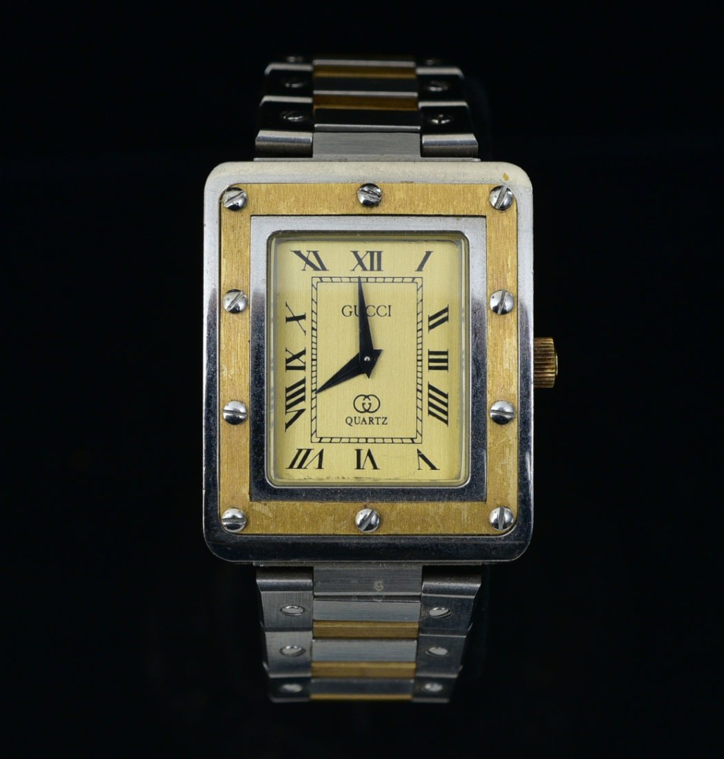 Gucci  Woman's Flatline Watch (1 of 3)