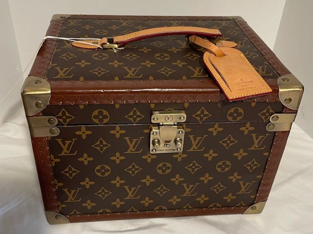 Louis Vuitton Style Train Case (1 of 13)