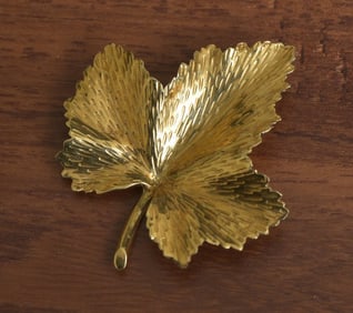 Tiffany & Co 18k Gold Maple Leaf Brooch
