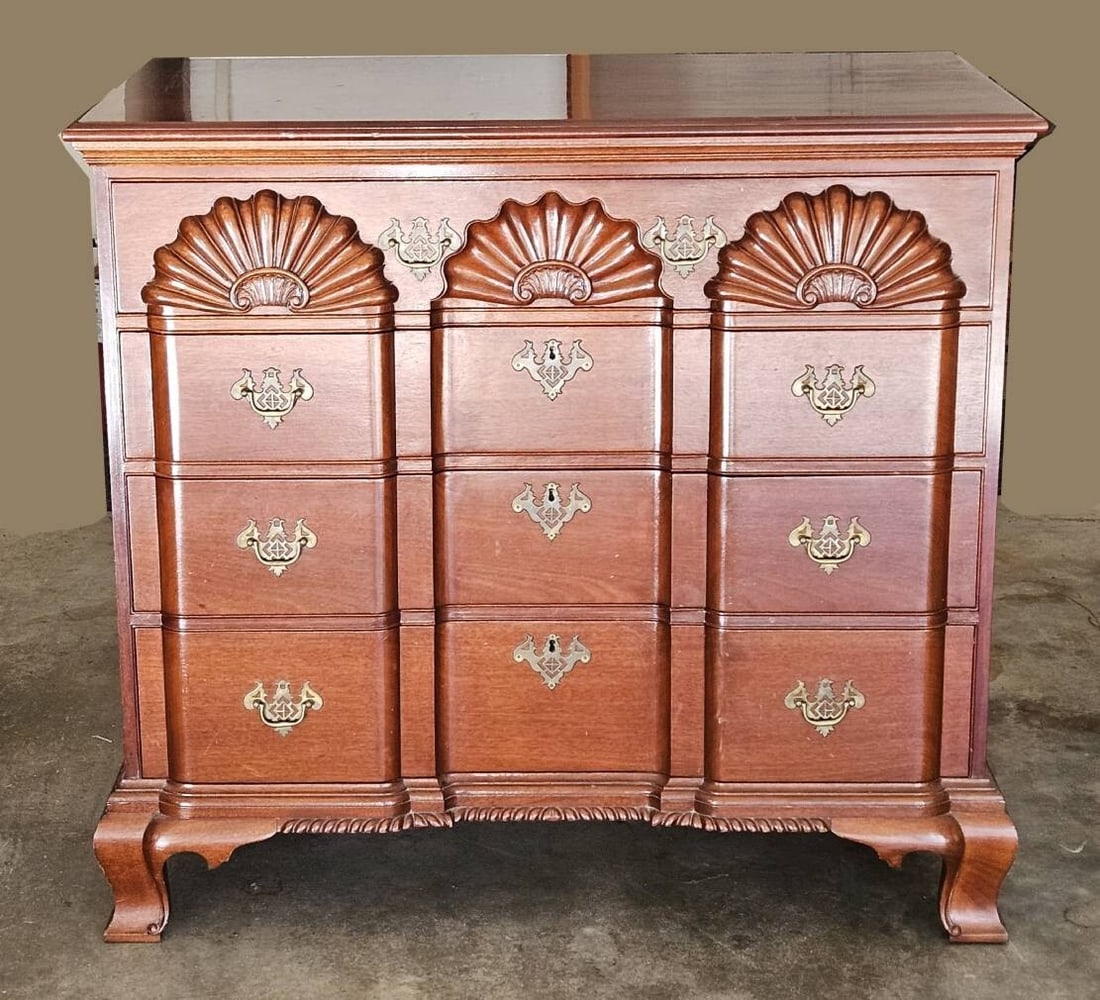Nathan Margolis,  Mahogany Chest of Drawers (1 of 11)