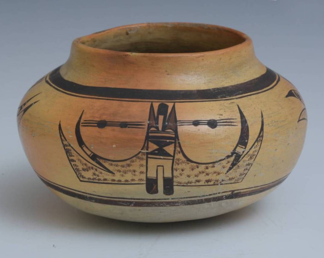 Hopi Pot attributed to Nampeyo of Hano (1 of 10)
