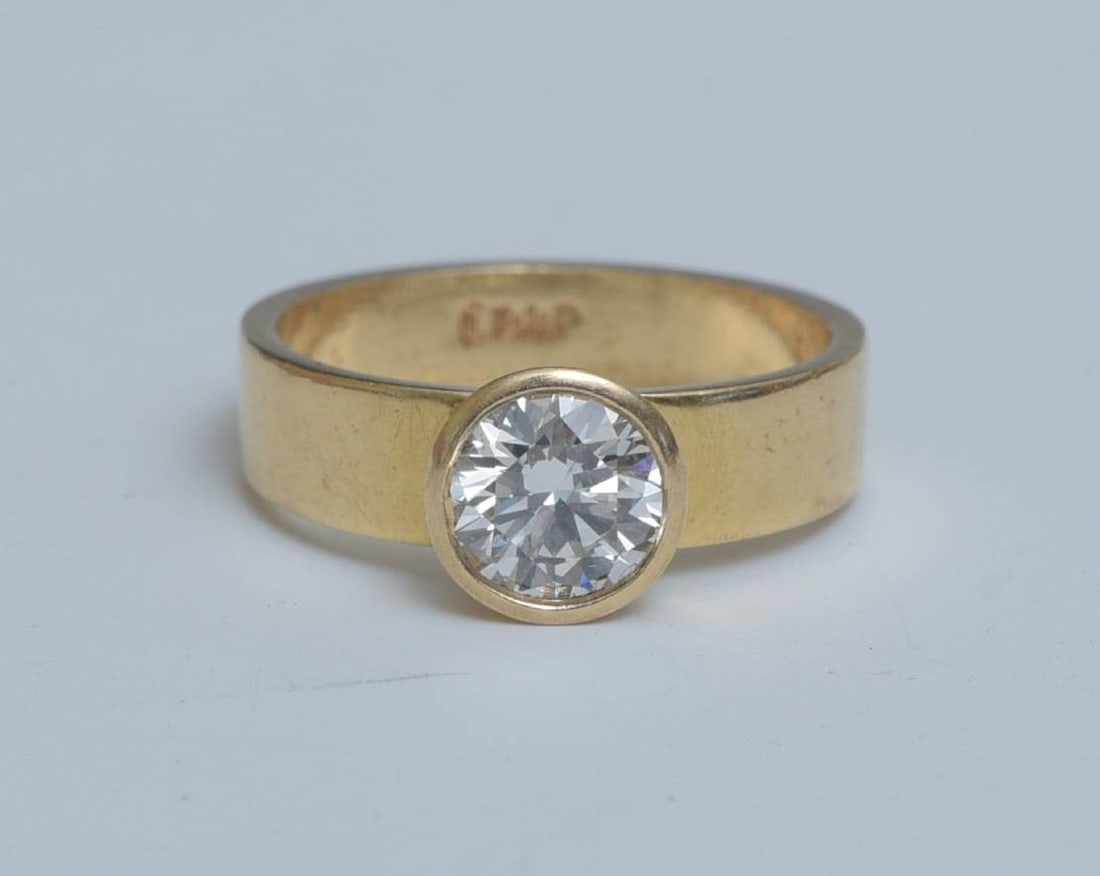 Approximately 1 ct Diamond Solitaire Ring (1 of 3)