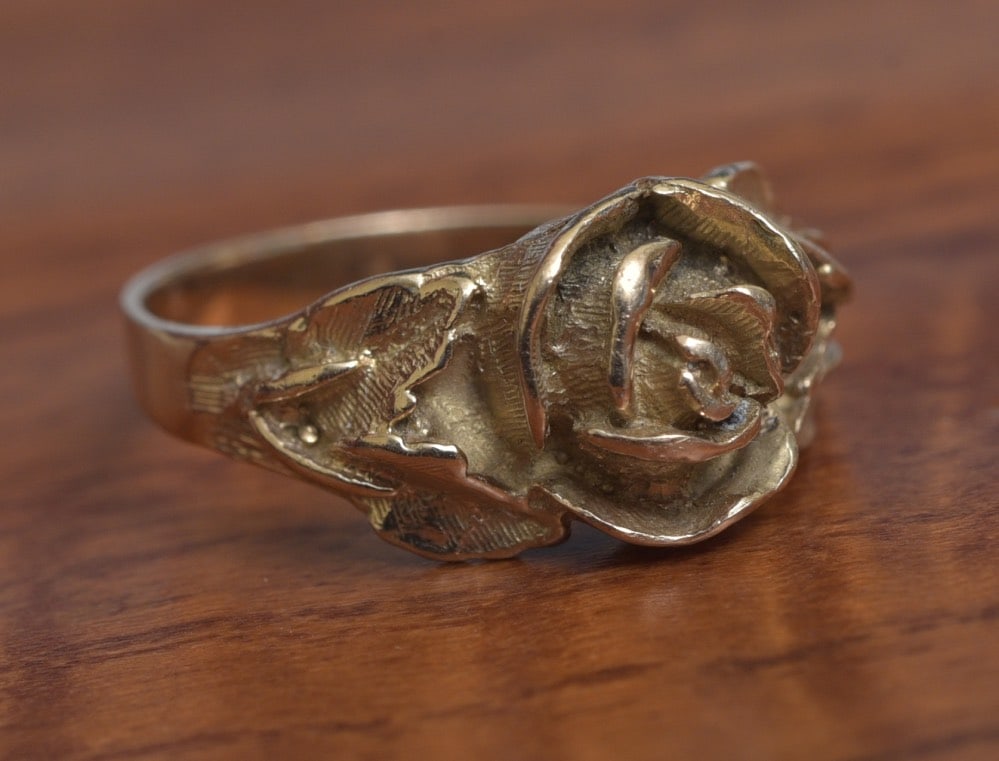14k Gold "Rose" Ring: 14k gold ring in the form of a rose unmarked but tests 14k gold ring size 9 3/4, weight is 10 grams IN HOUSE SHIPPING Within Continental USA $25 DURING CHECKOUT CHOOSE "ARRANGE MY OWN SHIPPING" if