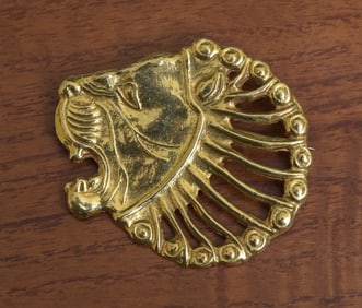 18k Gold Classical Lion Head Brooch