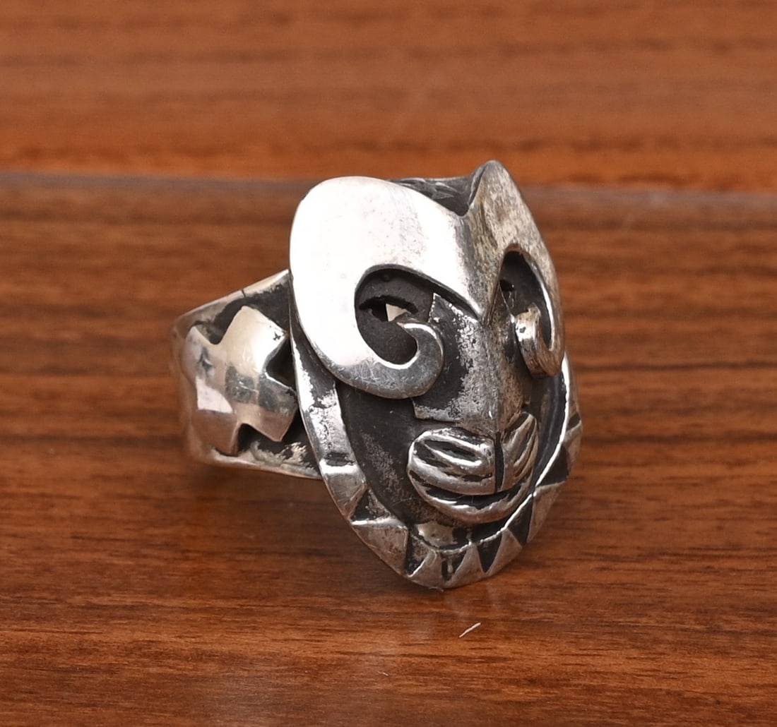 Handmade Sterling Silver Ram's Head Ring, "MER": Handmade Sterling Silver Ram's Head Ring, stamped "MER" 27mm x 21mm top of ring, ring size 10 weight is 26.6 grams IN HOUSE SHIPPING within the Continental USA $25. DURING CHECKOUT, CHOOSE "ARRANGE MY