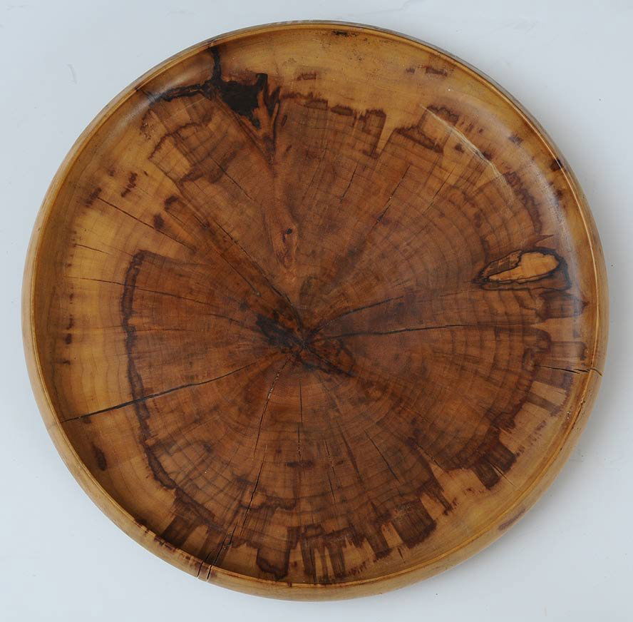 Edward Moulthrop: Figured Sweet Gum Charger 17 1/2" diameter, 2 1/2" high 3rd quarter 20th century estimate 750/1000 Shipping available within the Continental USA (excludes insurance) $45. International shippers are re