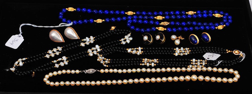 Lot of Jewelry (1 of 1)