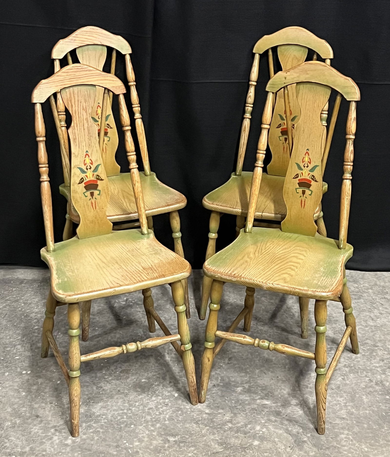 Vintage Richardson Co. Kitchen Table with One Leaf & 4 Chairs: Very attractive vintage group of 4 chairs and kitchen table with one leaf are a creative set for a country home/farmhouse. The pieces are designed with Danish decals on green paint. The set is in good