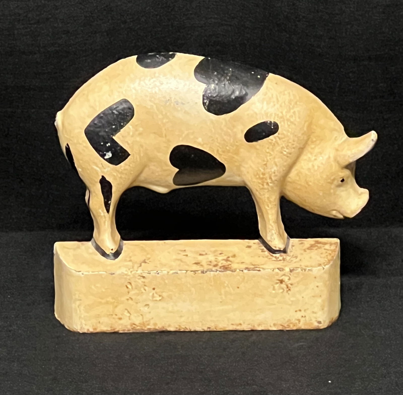 Cast Iron Heart Spotted Pig Door Stop (1 of 2)