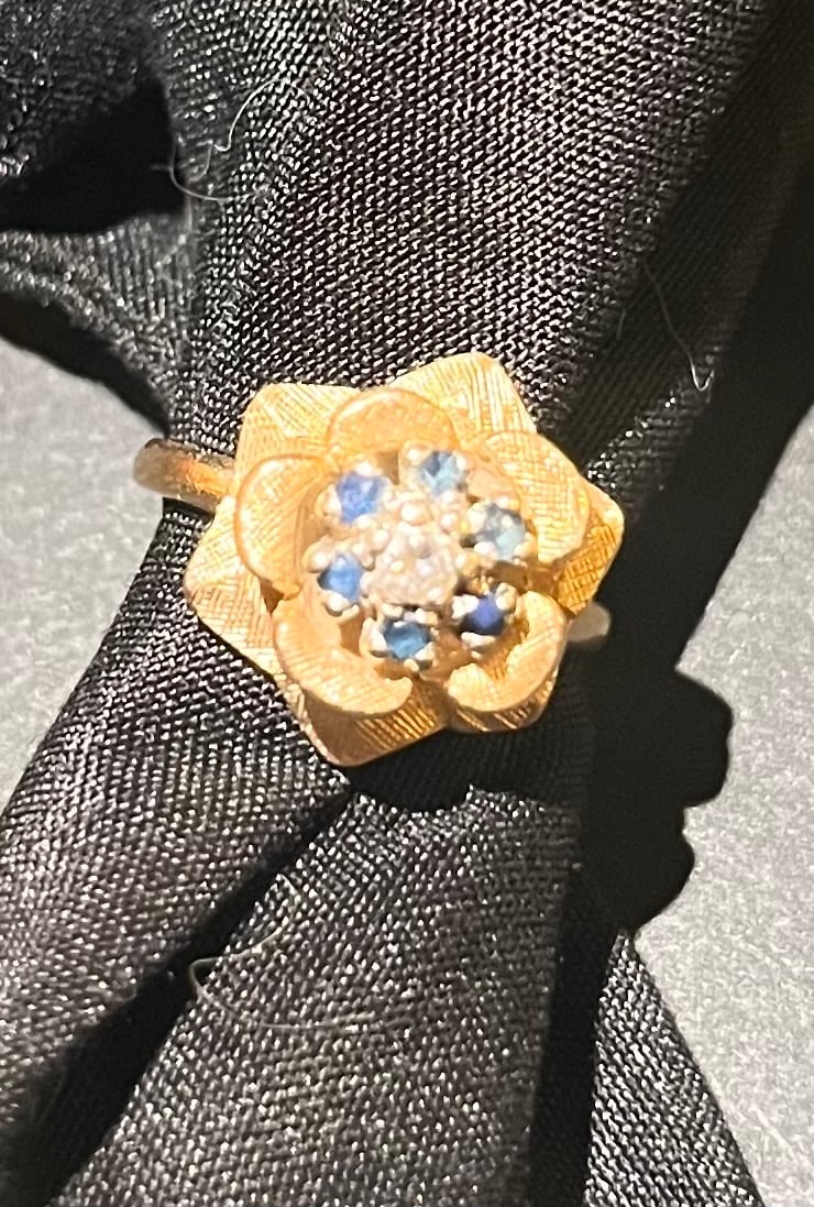 14k Gold Flower Ring with Diamonds and Sapphires (1 of 4)