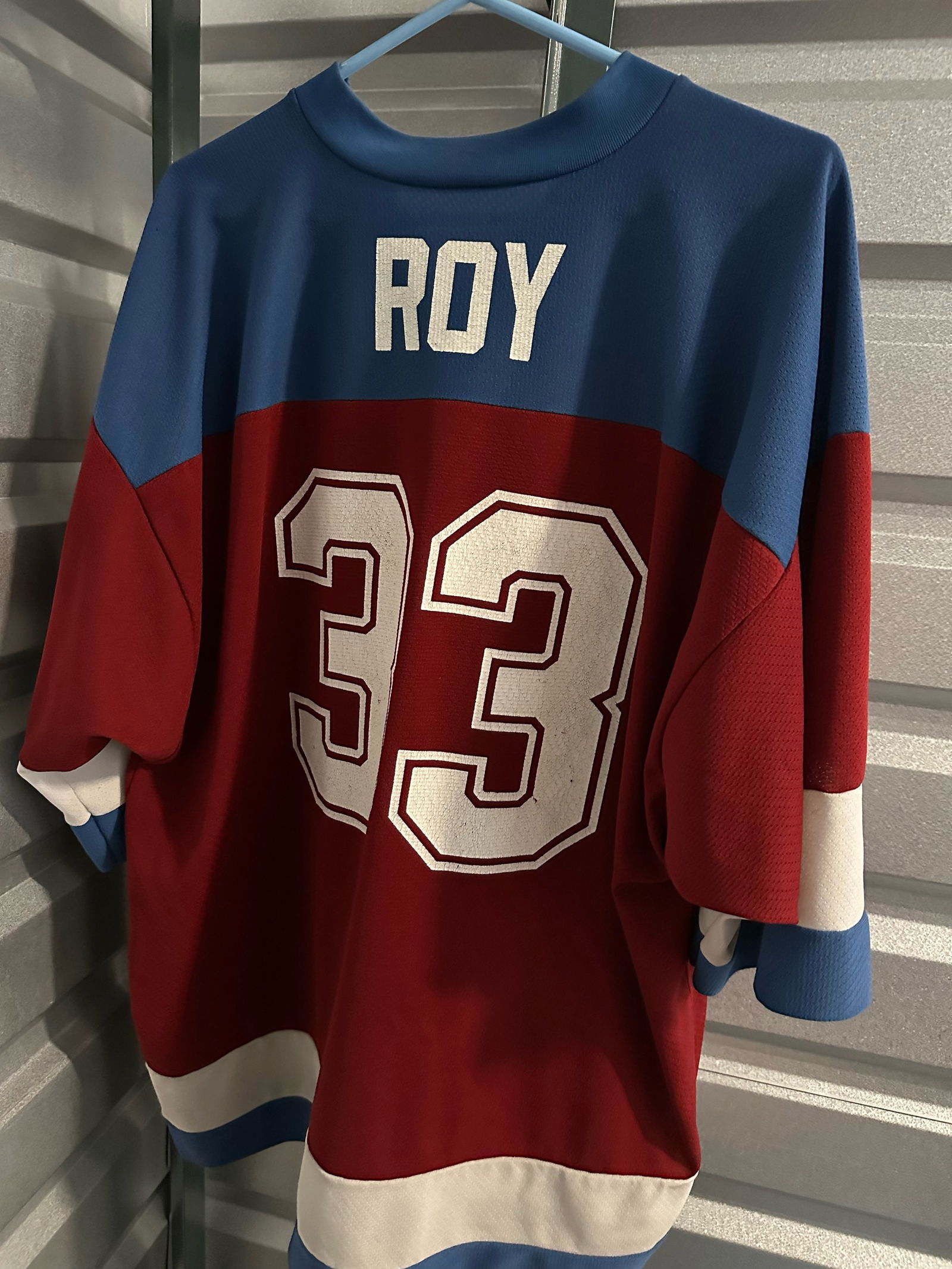 Colorado Avalanche Patrick Roy size xl (1 of 3)