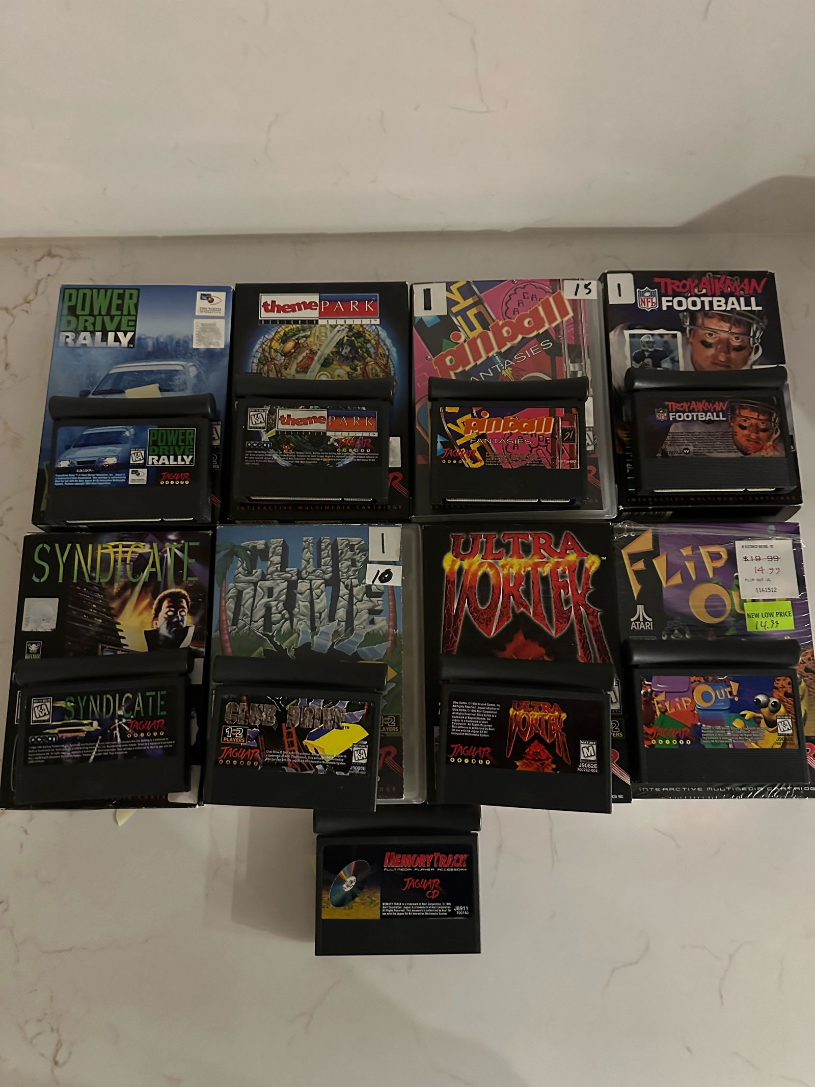 Atari Jaguar Games (8) with manuals: Atari Jaguar Games (8) with manuals