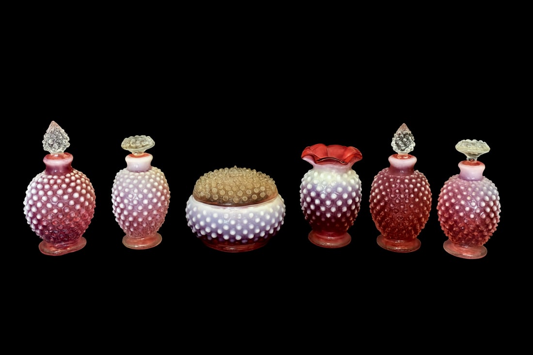 FENTON CRANBERRY OPALESCENT HOBNAIL VANITY / DRESSER SET (6 PCS) (1 of 5)