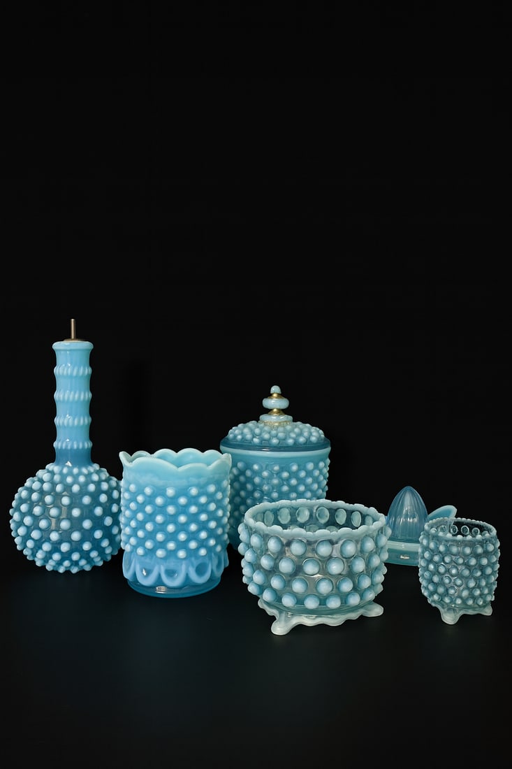Collection Of Fenton Hobnail Blue Vanity &  Table Glass 6 Pieces (1 of 5)