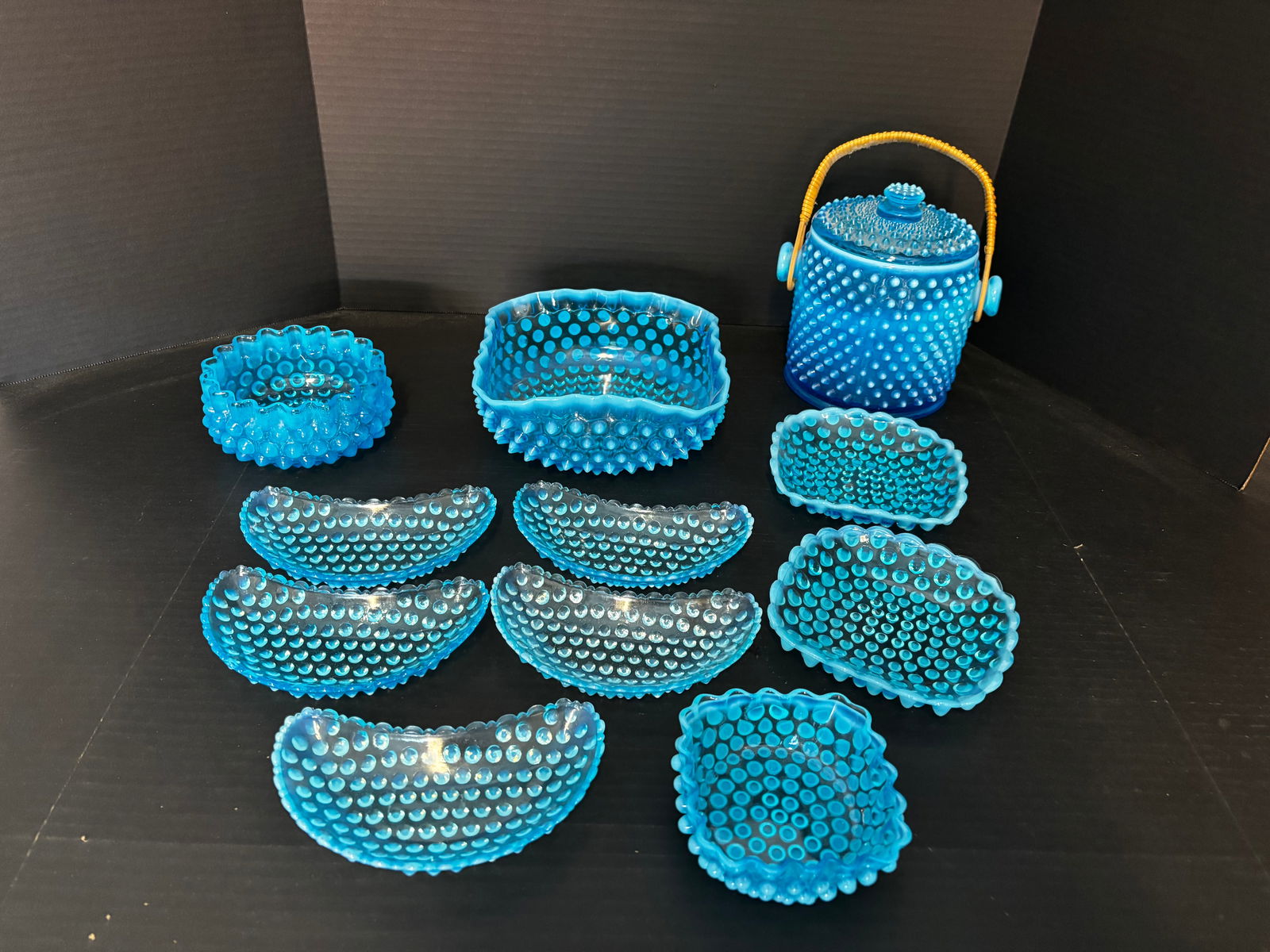 Fenton Blue Hobnail Glass Set with Ice Bucket (11 pcs) (1 of 5)