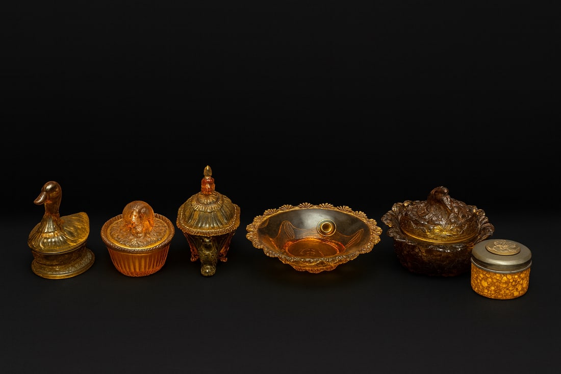 Amber Pressed Glass Animal Trinket Dish Collection – 6 Pieces (1 of 7)