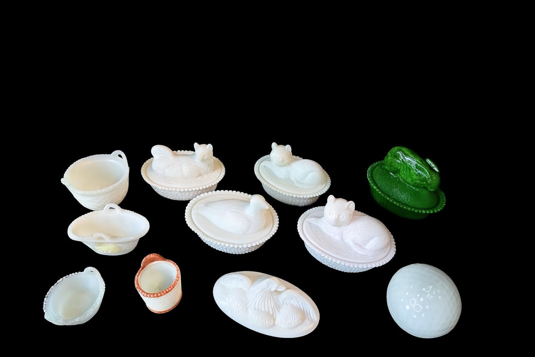 11-Piece Milk & Slag Glass Animal & Novelty Lot – Cats, Dog, Rabbit, Bird, Fish (1 of 14)