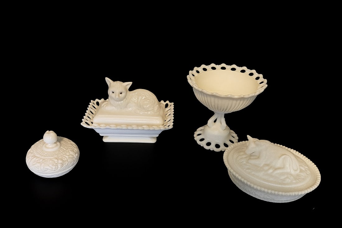 Group of 4 Vintage Milk Glass Pieces — Covered Animal Dishes & Compote (1 of 4)