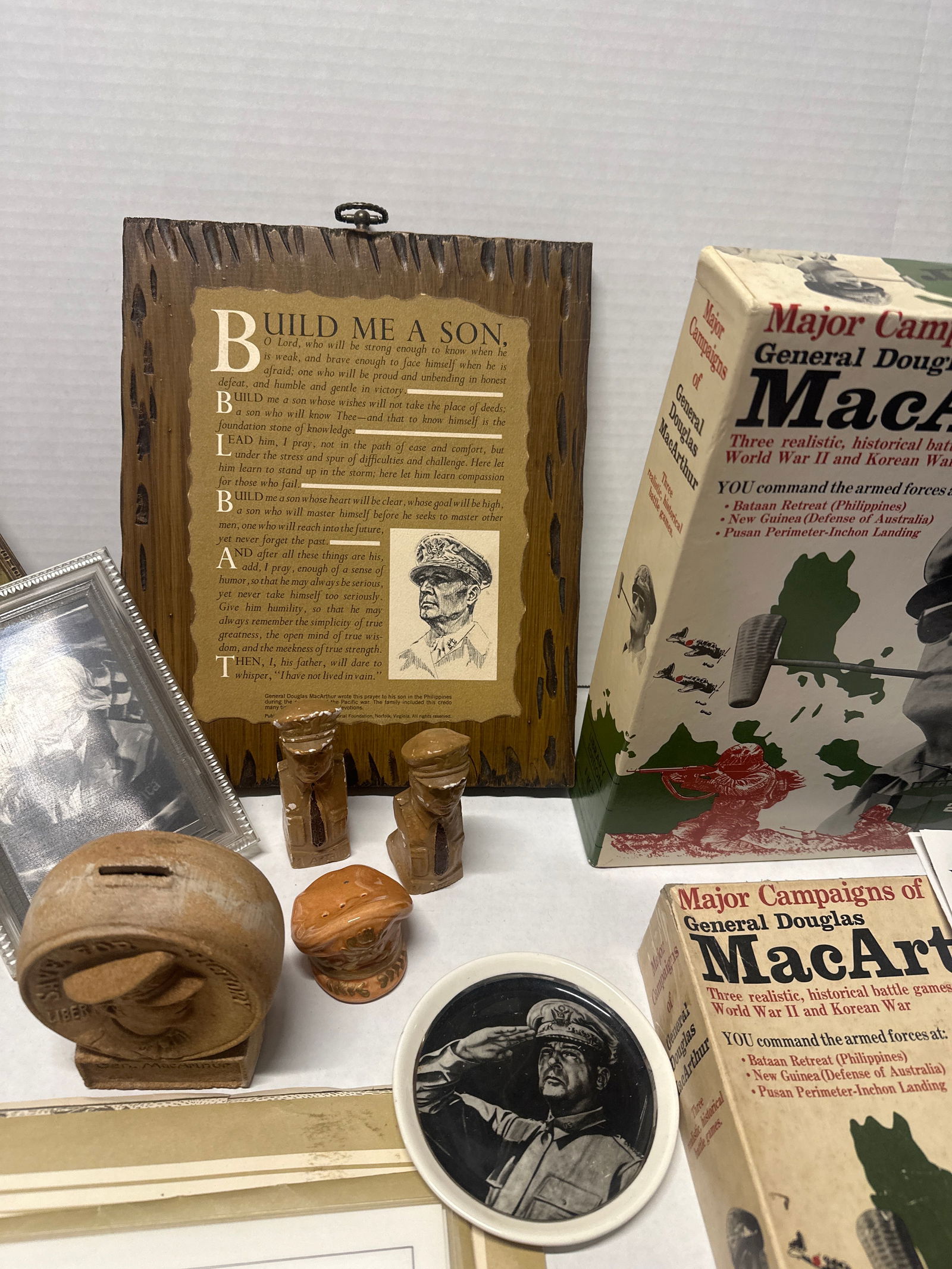 Large mixed MacArthur memorabilia - 18