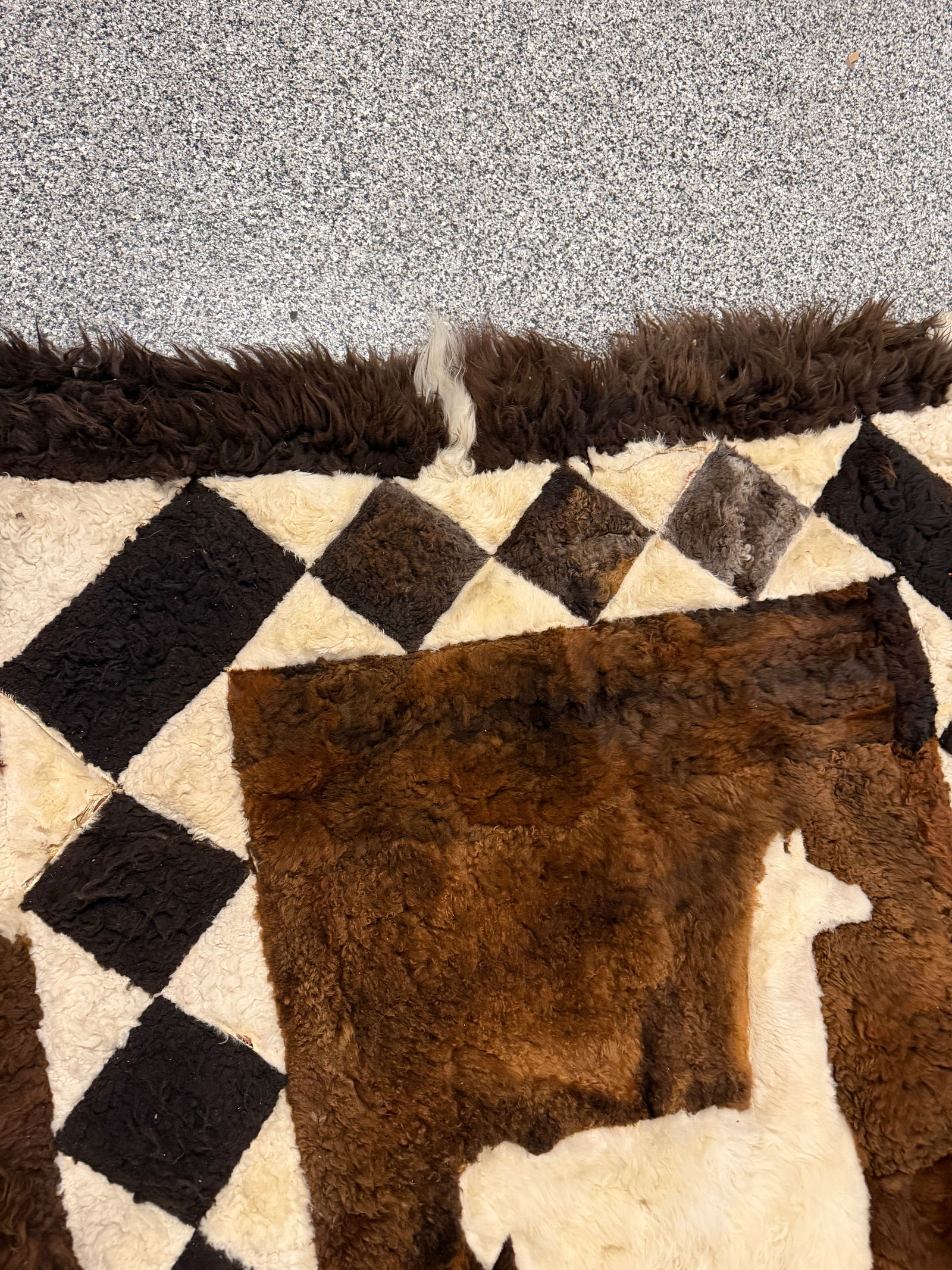 Patchwork Area Rug with Llama Motif - 6