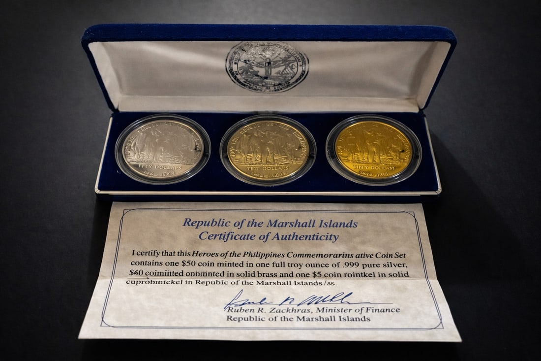 Republic of the Marshall Islands – “Heroes of the Philippines”Commemorative Coin Set (1 of 3)