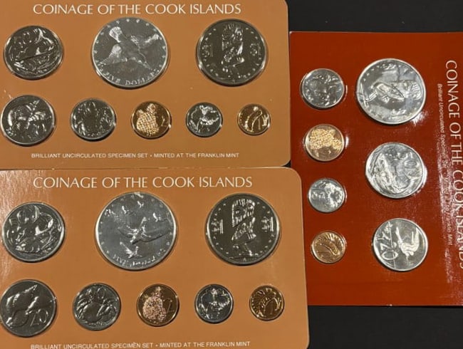 Coinage of the cook islands brilliant uncirculated specimen set group (3 sets) (1 of 5)