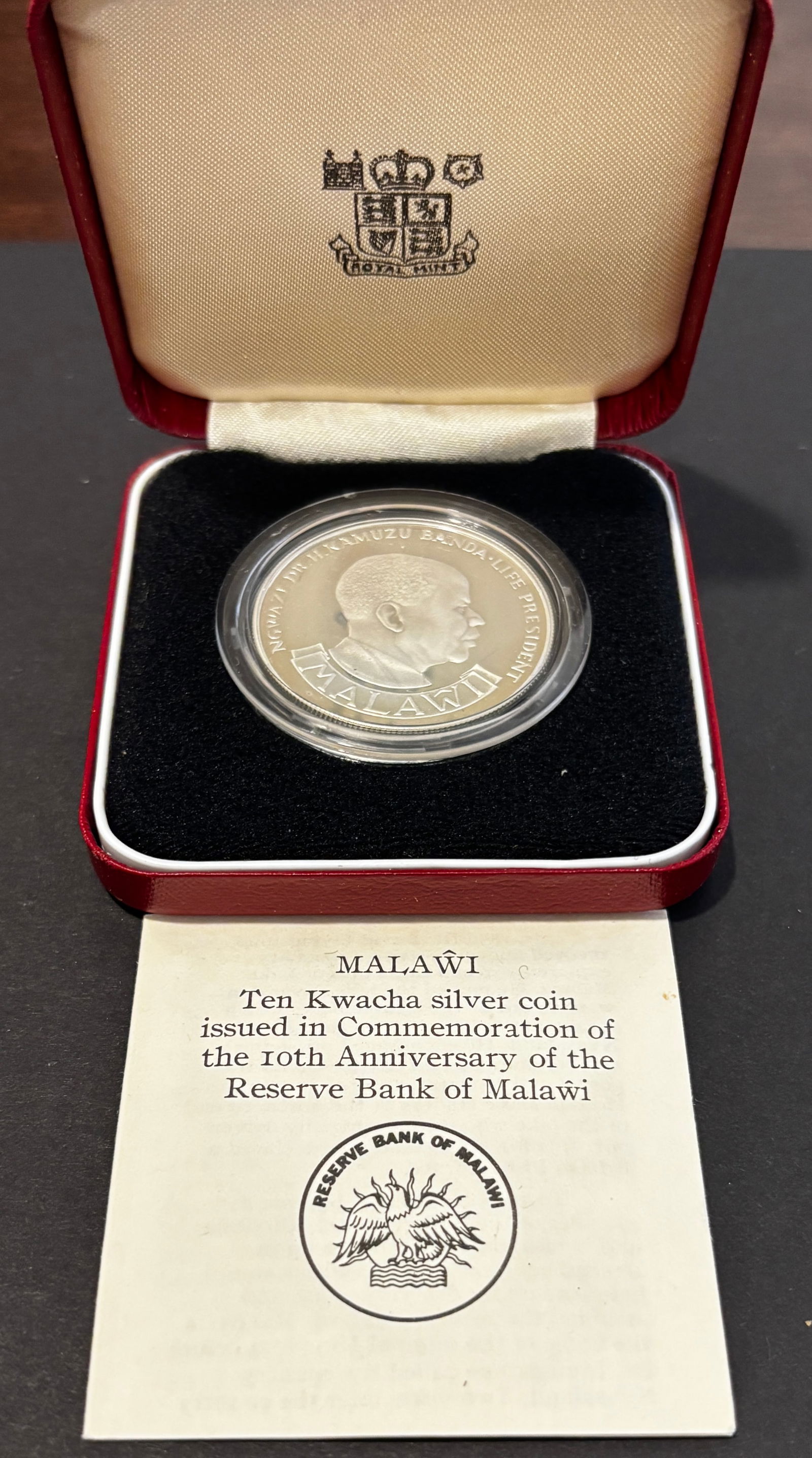 1975 Malawi Reserve Bank Anniversary Proof Silver 10 Kwacha In Case: 1975 Republic of Malawi proof silver 10 Kwacha commemorative issued for the 10th Anniversary of the Reserve Bank of Malawi (1965–1975), featuring portrait of President Dr. Hastings Kamuzu Banda and