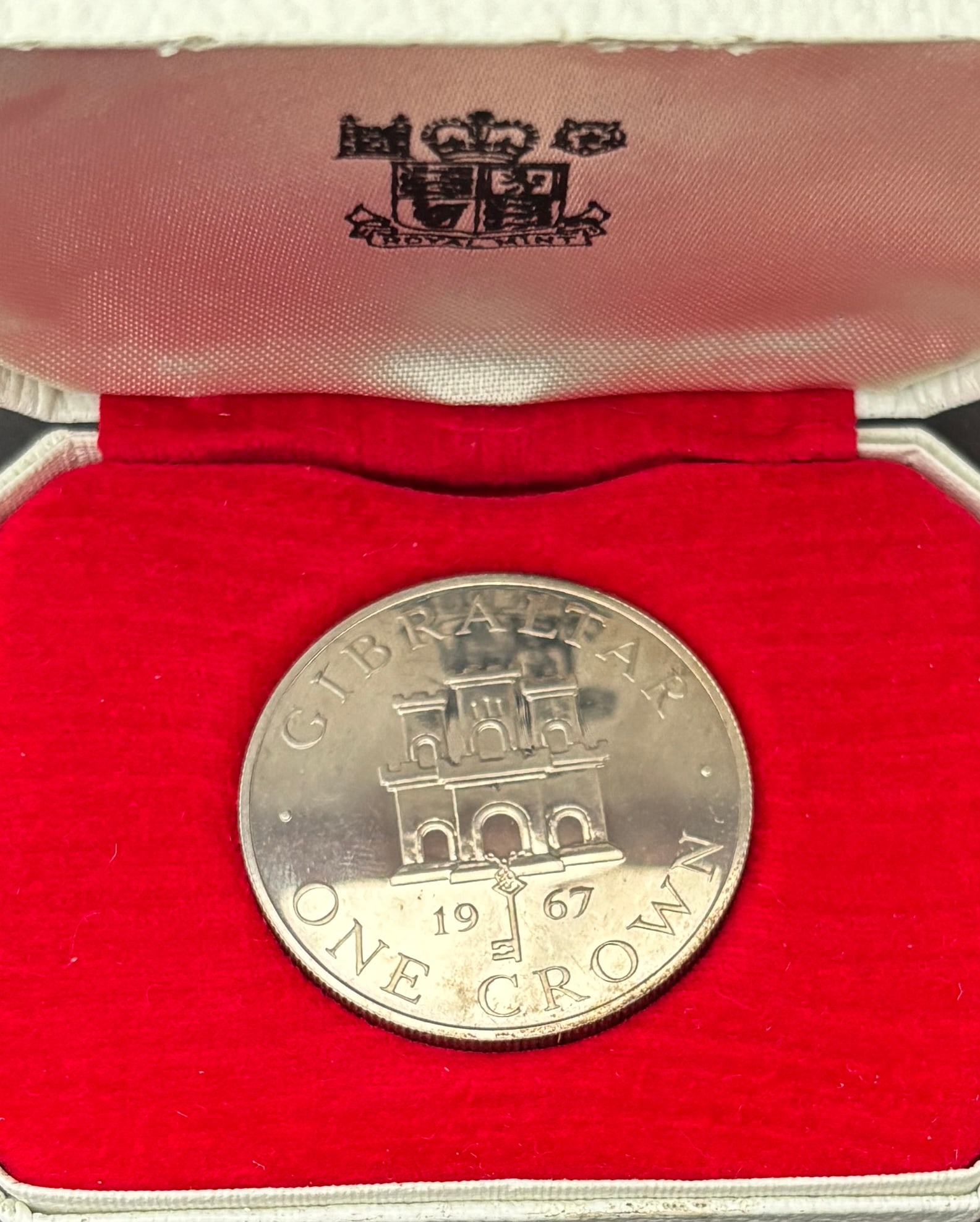 1967 Gibraltar One Crown Proof Coin Royal Mint In Original Case (1 of 2)
