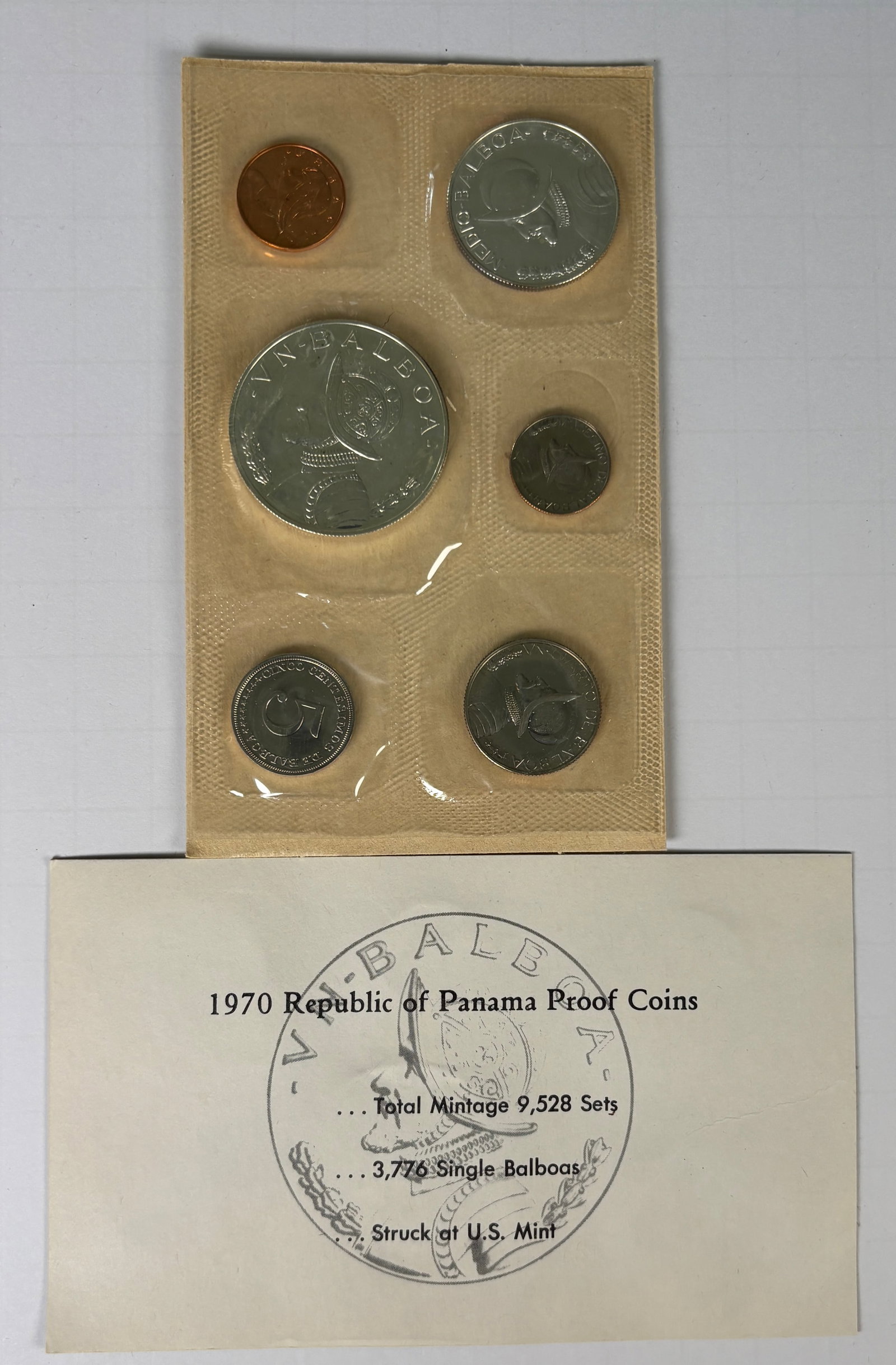 1970 Republic Of Panama Proof Coin Set U.S. Mint Sealed 6 Coins Low Mintage: 1970 Republic of Panama proof coin set in original sealed cellophane with paper insert, very low total mintage of 9,528 sets, struck at the U.S. Mint; includes 6 coins featuring Vasco Núñez de