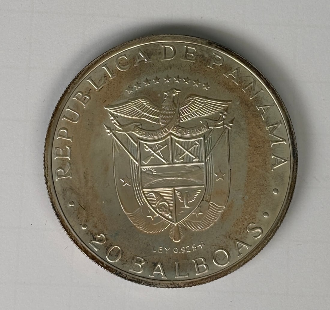 1975 Panama 20 Balboas Simon Bolivar Sterling Silver Coin (1 of 2)