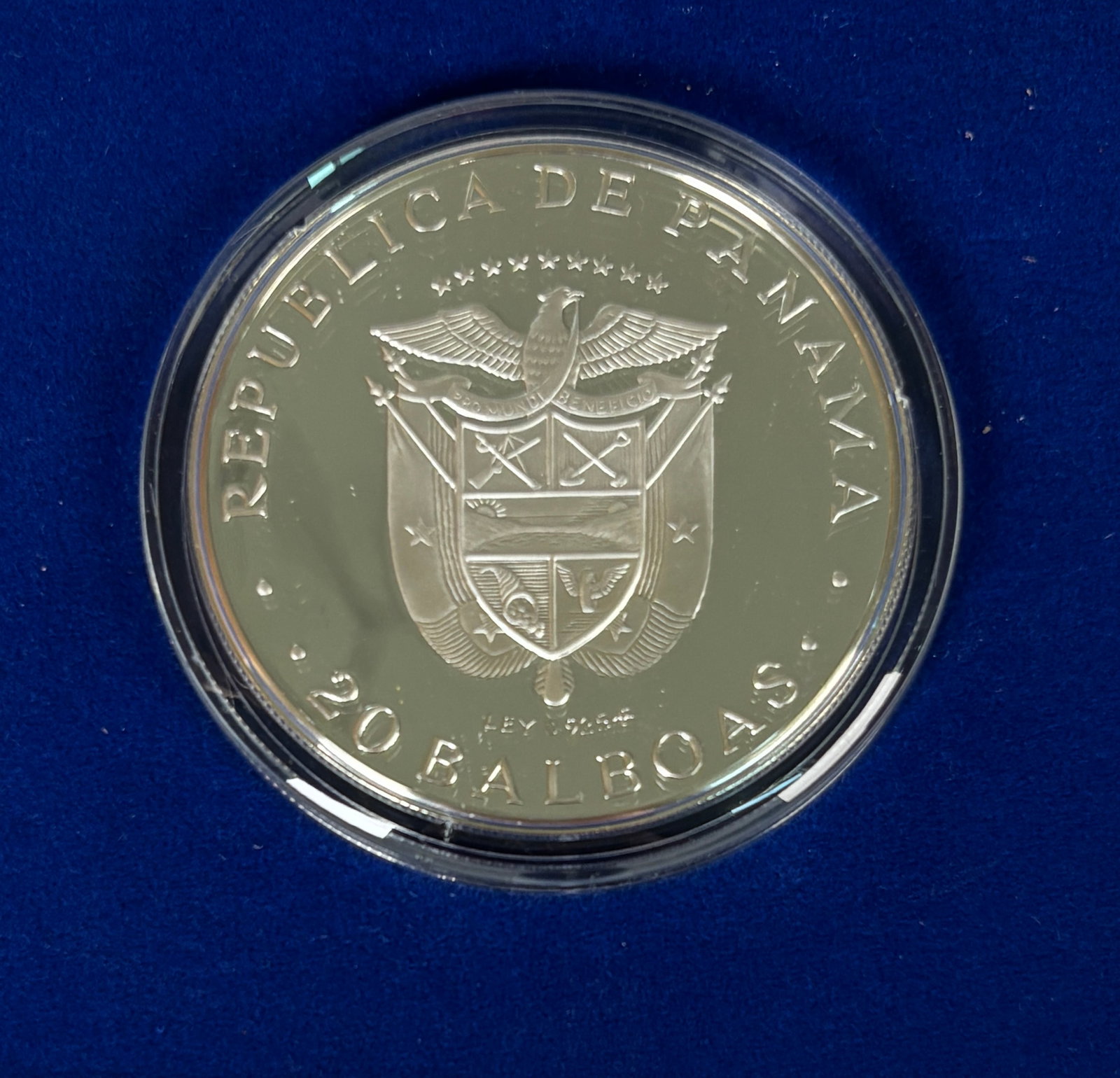 1975 Panama 20 Balboas Sterling Silver Proof Coin With COA Franklin Mint: 1975 Panama 20 Balboas large-format proof coin featuring Simón Bolívar , struck in sterling silver (minimum 2000 grains) by the Franklin Mint with original certificate of authenticity and presentati