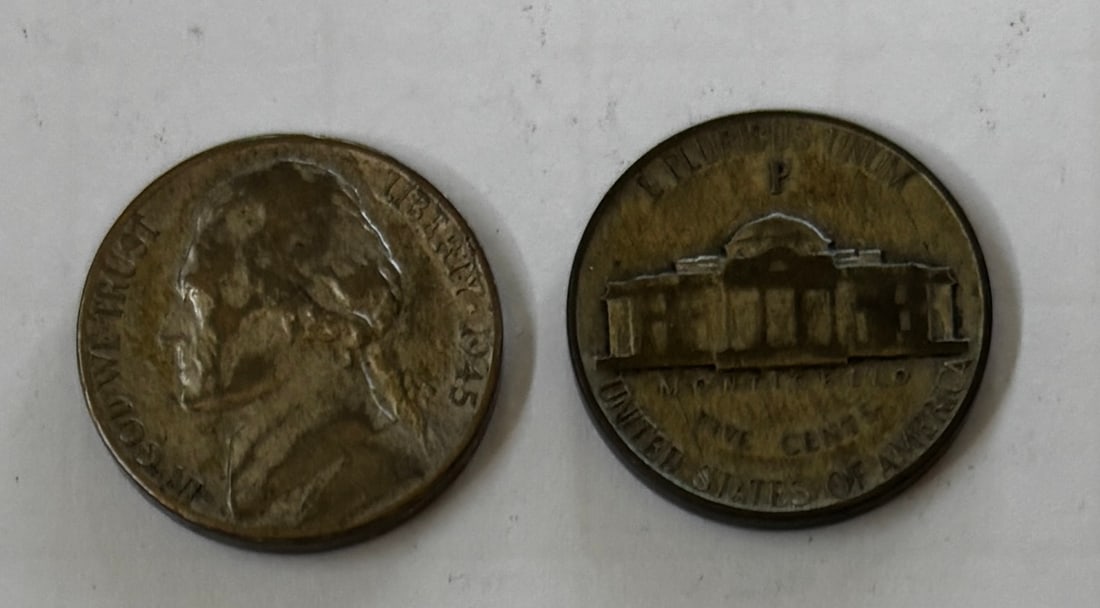 Lot of 36 Jefferson Nickels Including War Nickel and Modern Issues (1 of 2)