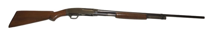 Winchester Model 42 Pump Shotgun .410 Gauge Early Production 3” Chamber: Winchester Model 42 pump shotgun .410 gauge 3in chamber approx 45in overall length with approx 26in barrel walnut stock early production serial 3933