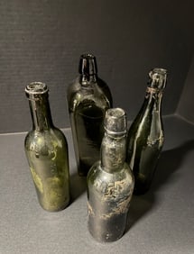 Antique Dark Olive Green Gin & Utility Bottles Applied Lips 19th C Primitive Dug Group 4pc 9–10in (1 of 5)